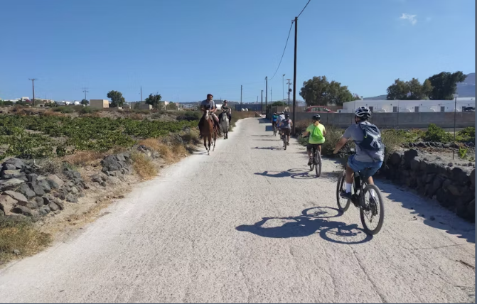 Guided e-bike tour in Santorini - Image 3